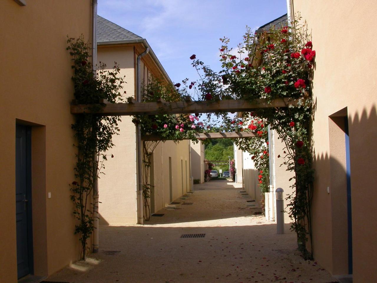 Le Hameau Du Moulin Villa Монтиняк Екстериор снимка